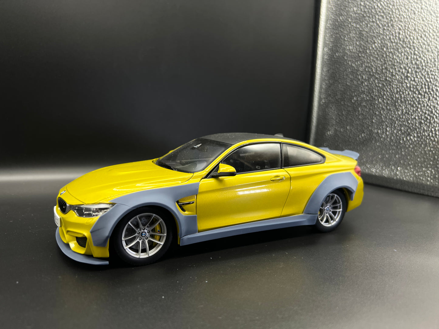 1:18 BMW M4 F82 Widebody Kit Transkit