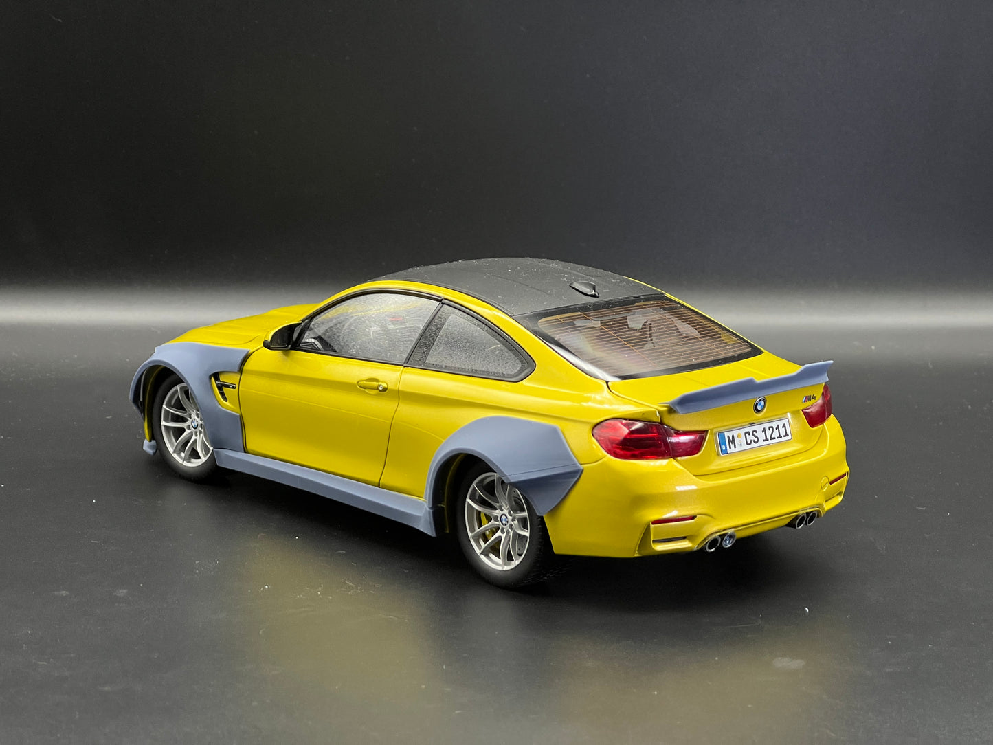 1:18 BMW M4 F82 Widebody Kit Transkit