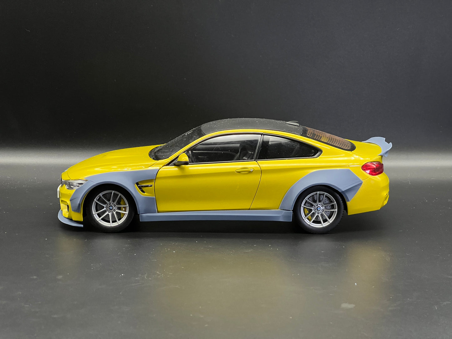 1:18 BMW M4 F82 Widebody Kit Transkit