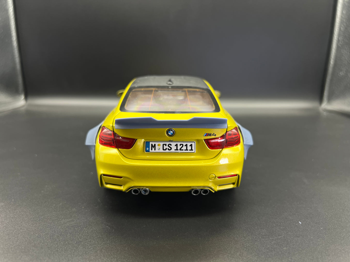 1:18 BMW M4 F82 Widebody Kit Transkit