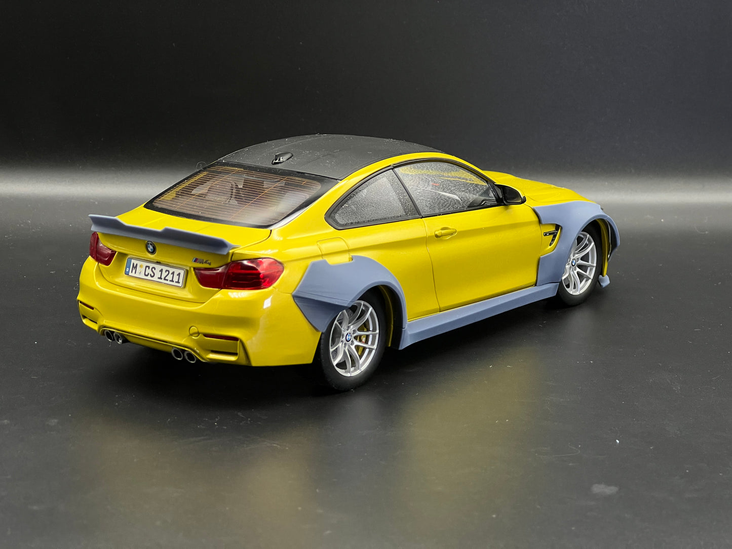 1:18 BMW M4 F82 Widebody Kit Transkit