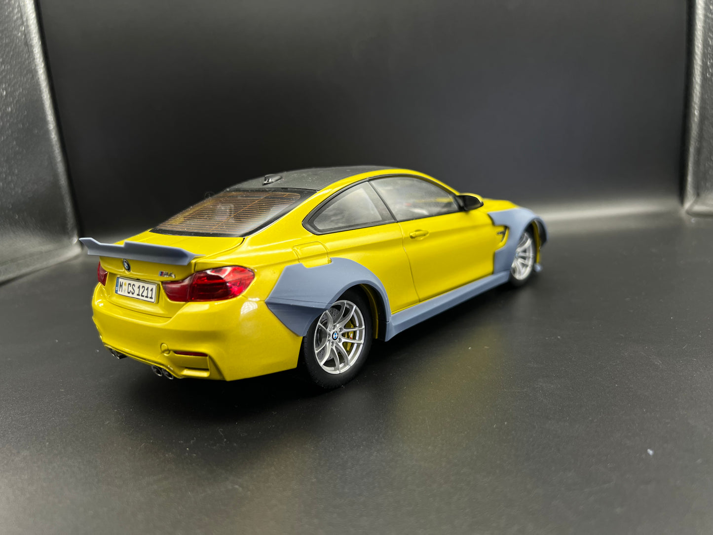 1:18 BMW M4 F82 Widebody Kit Transkit