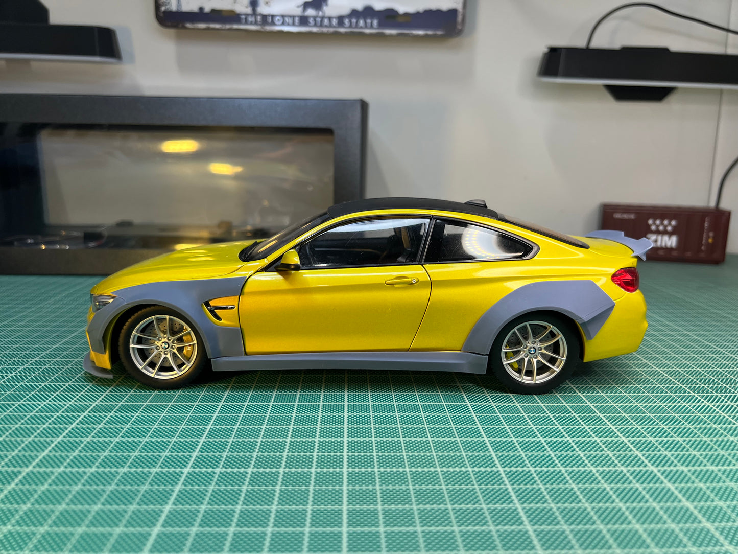 1:18 BMW M4 F82 Widebody Kit Transkit