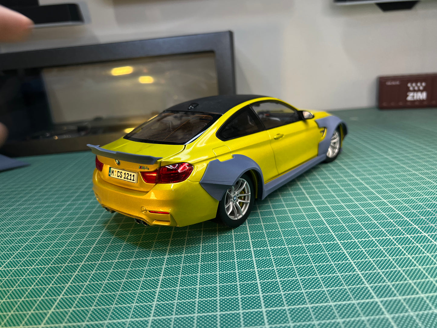 1:18 BMW M4 F82 Widebody Kit Transkit