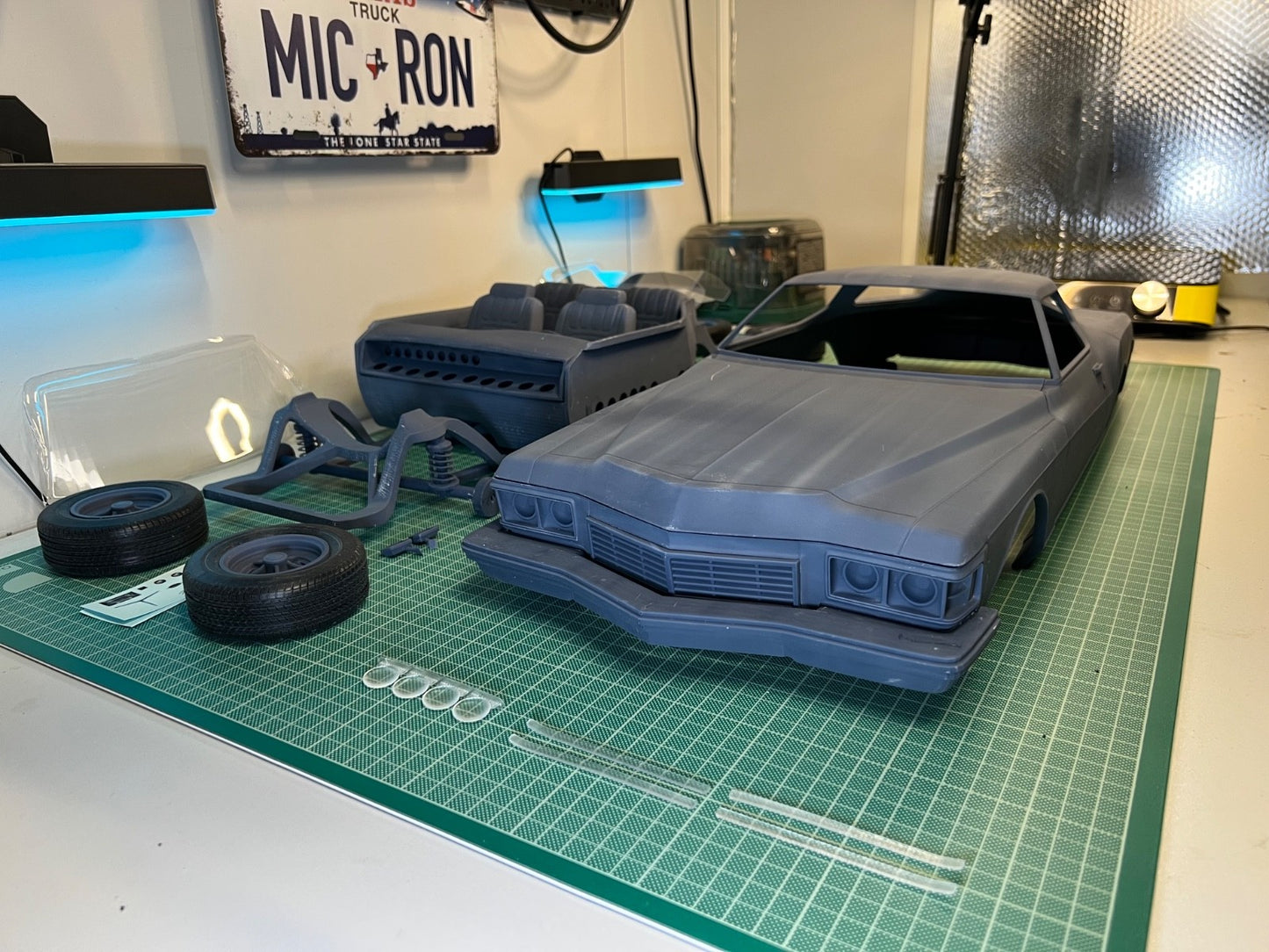 1:8 Scale 1973 Buick Riviera Boattail Resin Model Kit