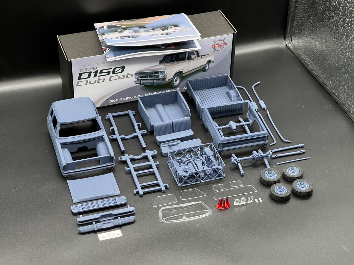 1:25 1979 Dodge D150 Club Cab Pickup Truck Model Kit