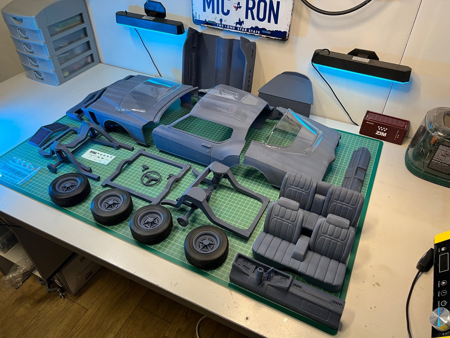 1:8 Scale 1973 Buick Riviera Boattail Resin Model Kit