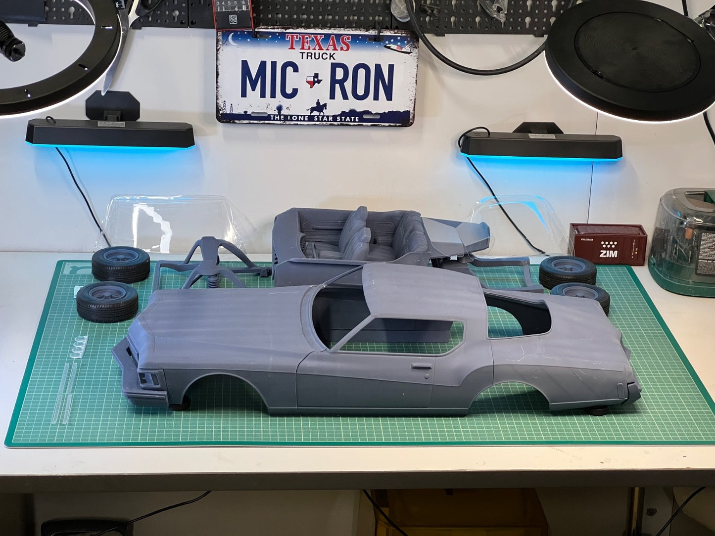 1:8 Scale 1973 Buick Riviera Boattail Resin Model Kit