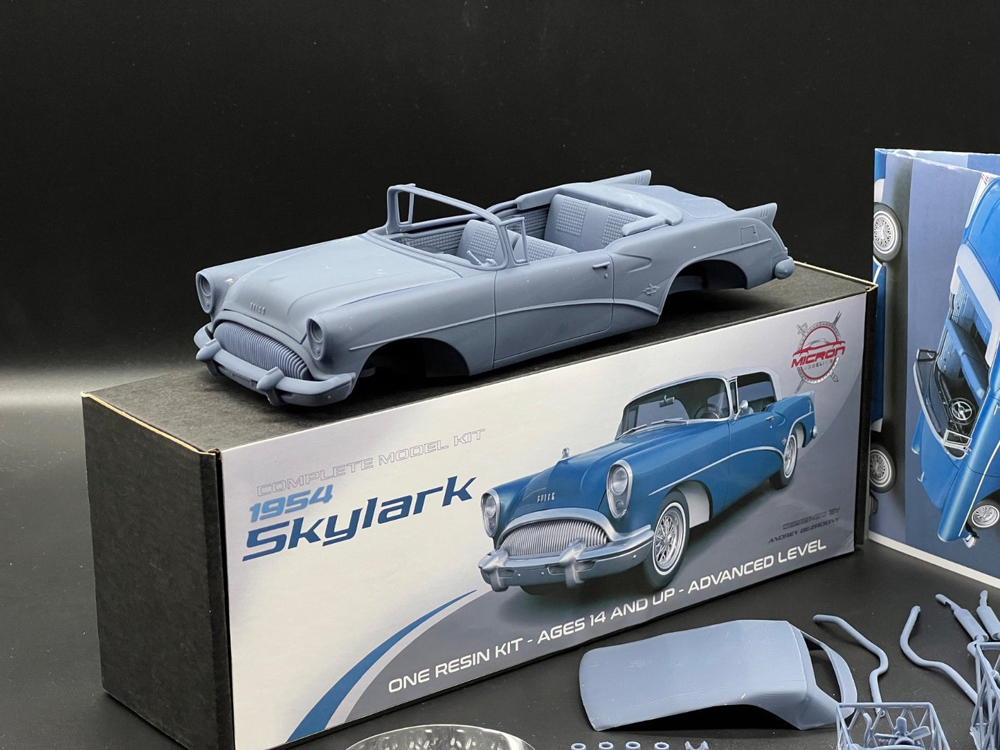 1/25 1954 Buick Skylark Convertible Model Kit