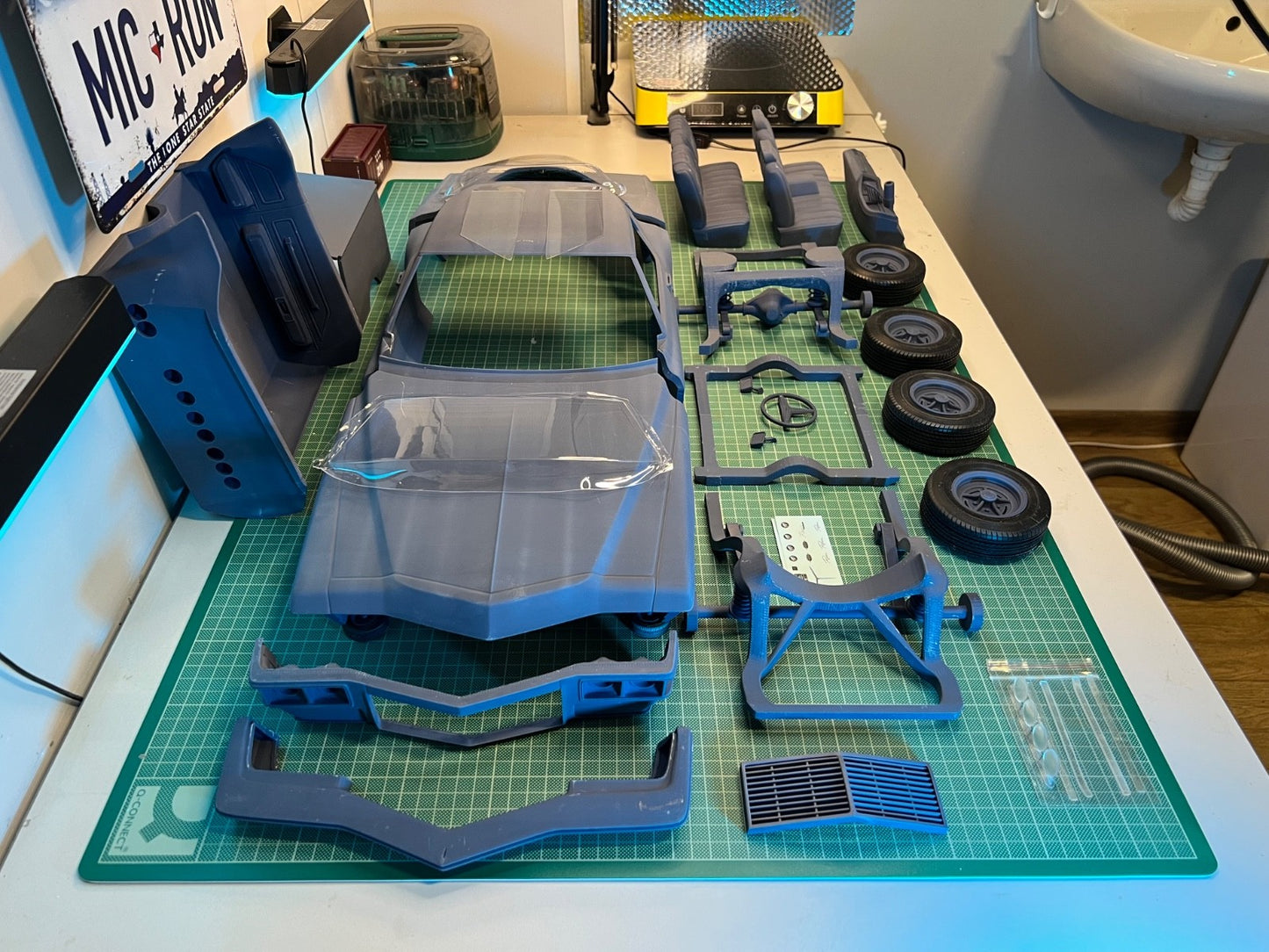 1:8 Scale 1973 Buick Riviera Boattail Resin Model Kit