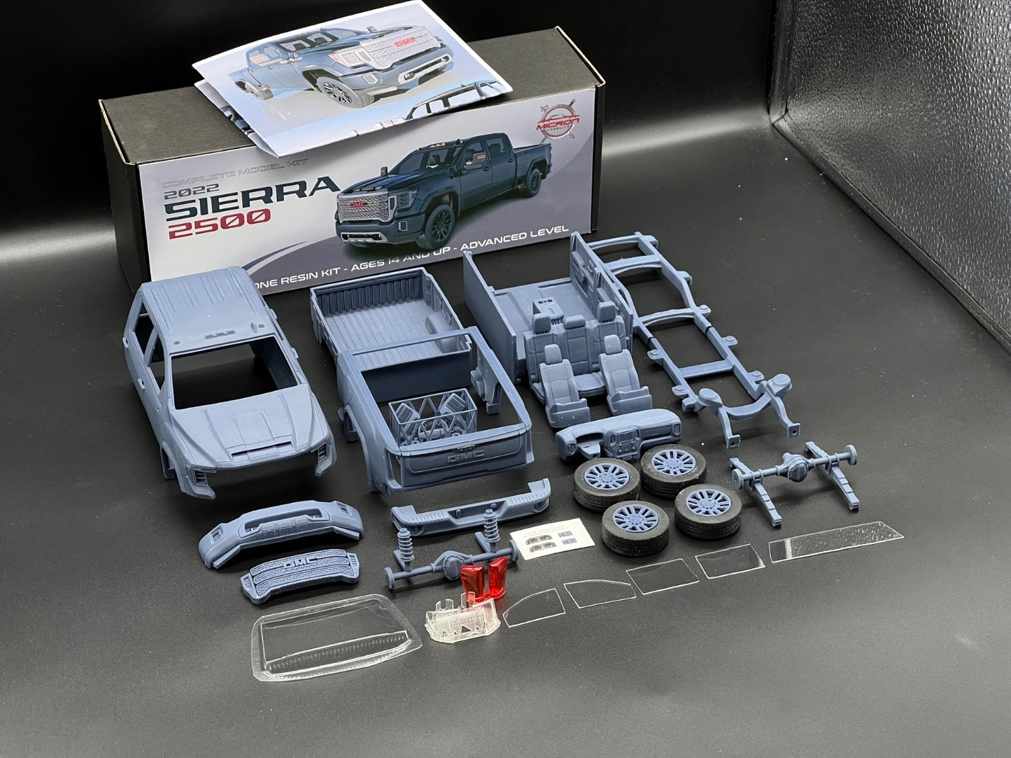 1:25 2022 GMC Sierra 2500 Model Kit