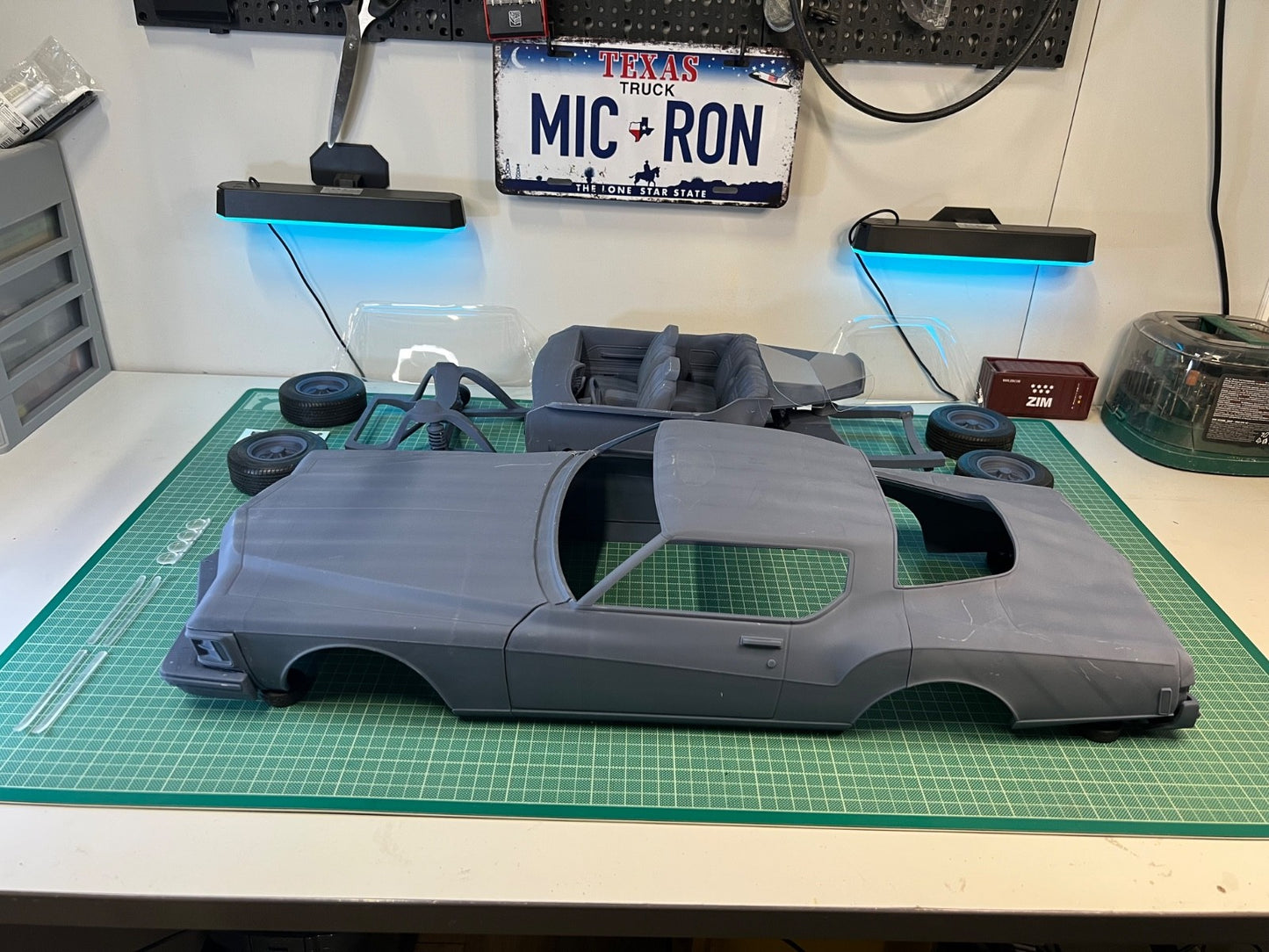 1:8 Scale 1973 Buick Riviera Boattail Resin Model Kit