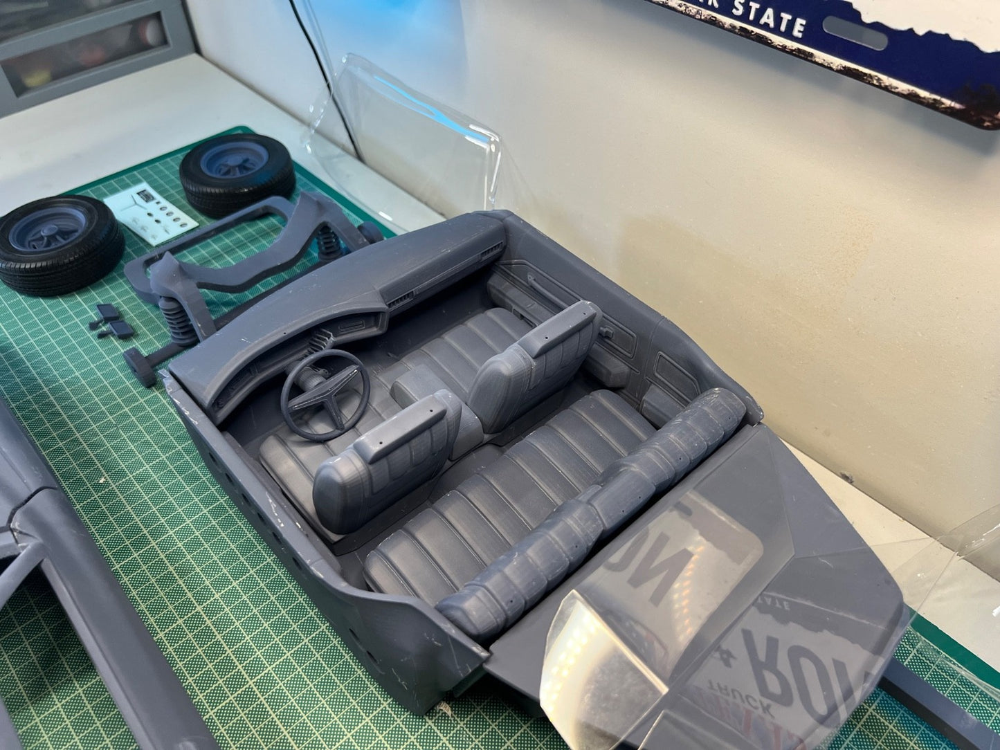 1:8 Scale 1973 Buick Riviera Boattail Resin Model Kit