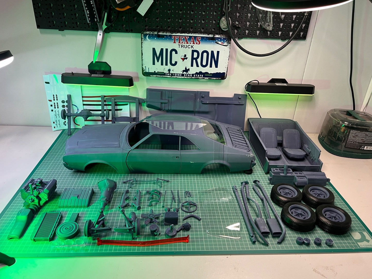 1/25 1968 AMC Javelin Premium Modellbausatz
