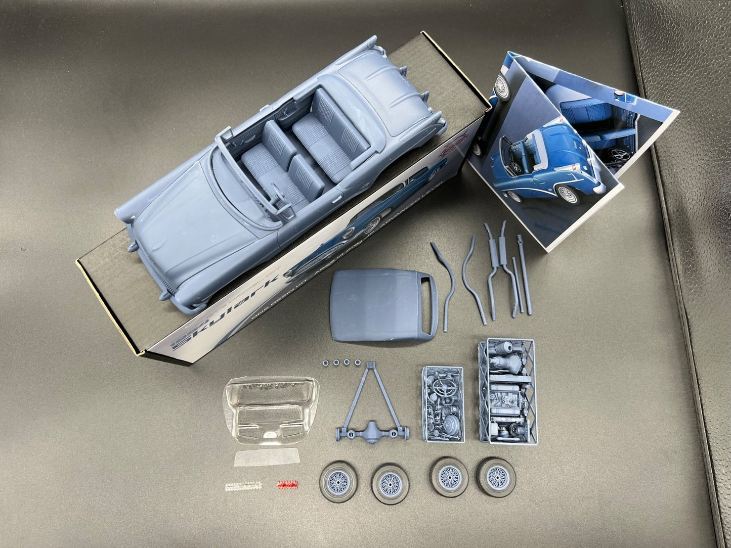 1/25 1954 Buick Skylark Convertible Model Kit