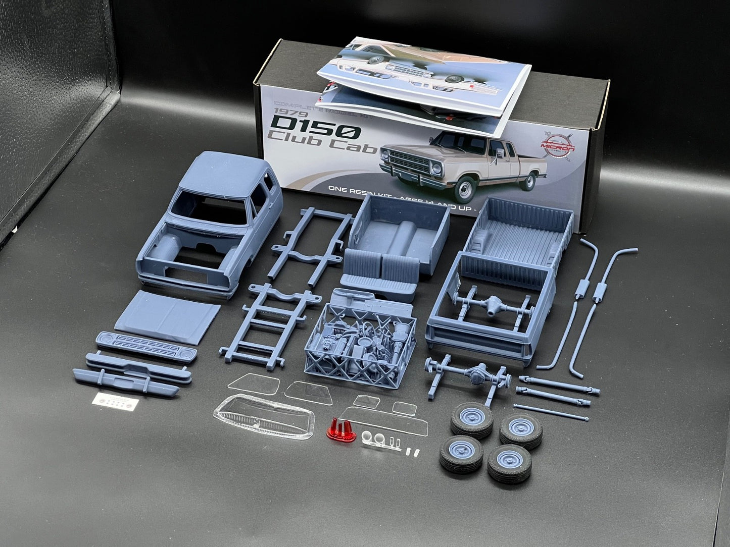 1:25 1979 Dodge D150 Club Cab Pickup Truck Model Kit