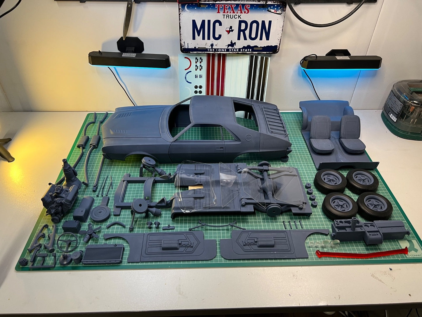 1:8 Scale 1968 AMC AMX Resin Model Kit