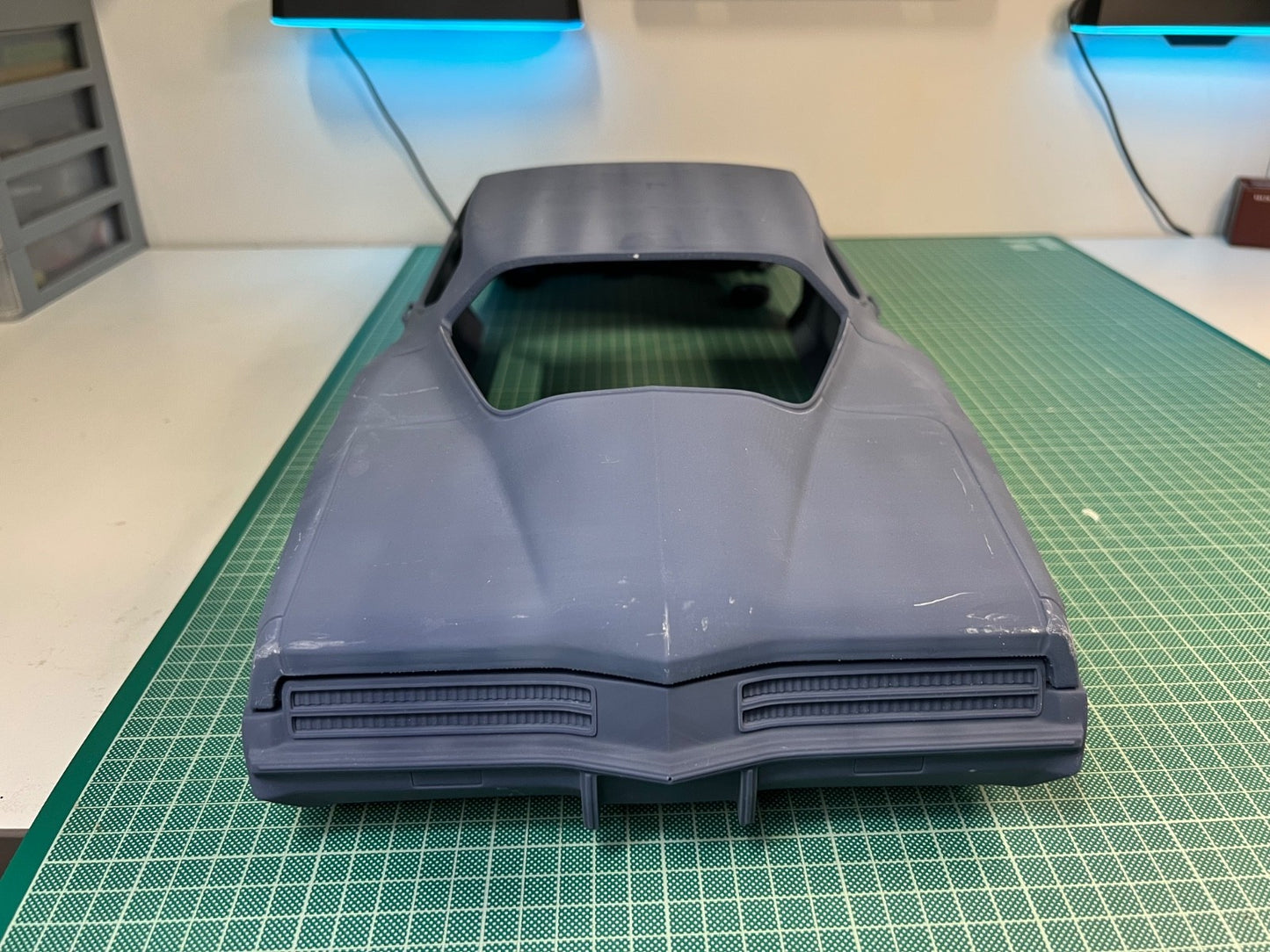 1:8 Scale 1973 Buick Riviera Boattail Resin Model Kit