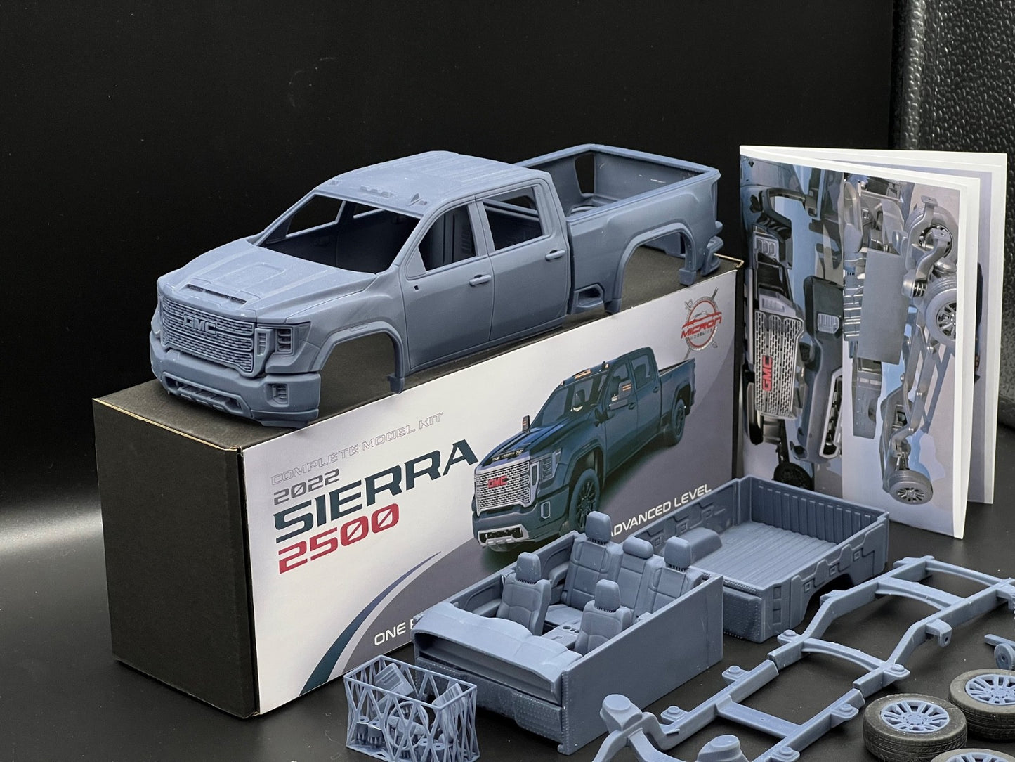 1:25 2022 GMC Sierra 2500 Model Kit